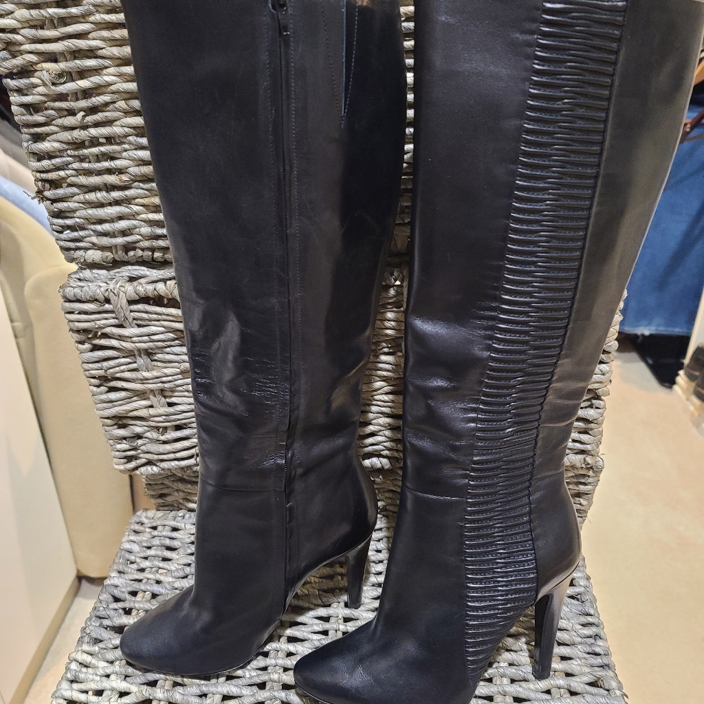 Kenneth Cole Black Leather Boots